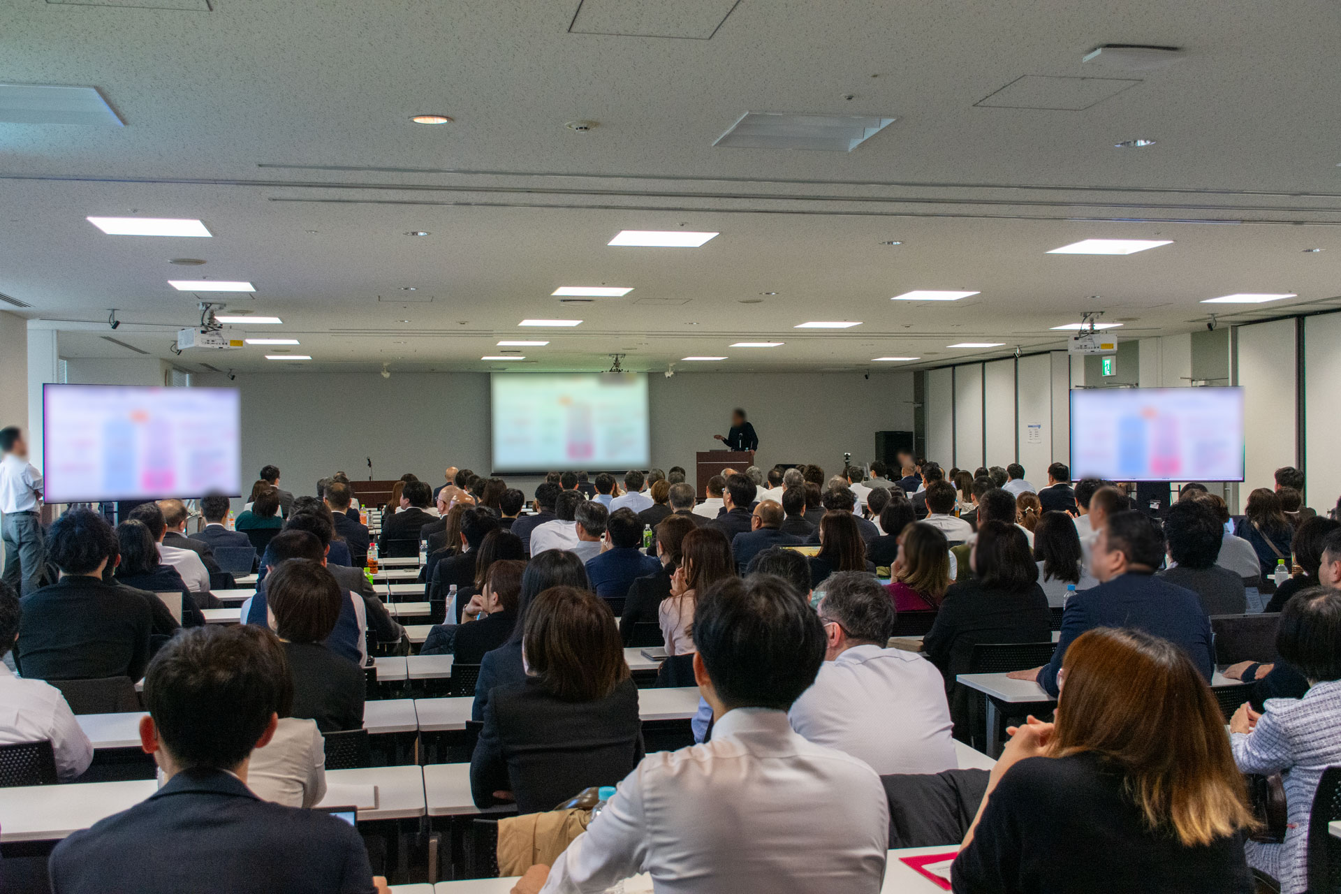 【190名＠大型会議室】通期キックオフミーティング+懇親会